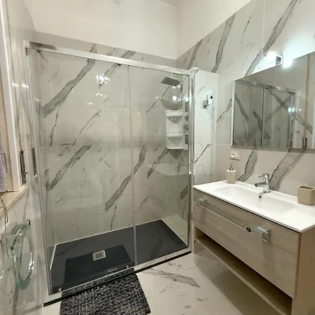 Bed and breakfast B&bpiazzadenaro 3*